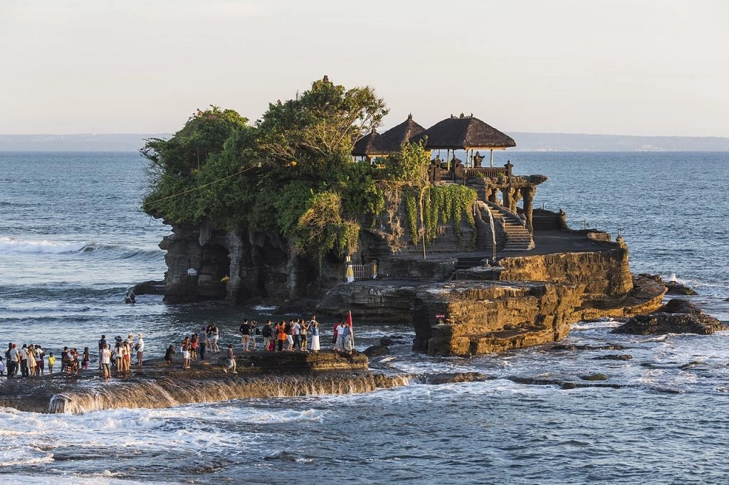 Experience Bali culture at the iconic Tanah Lot